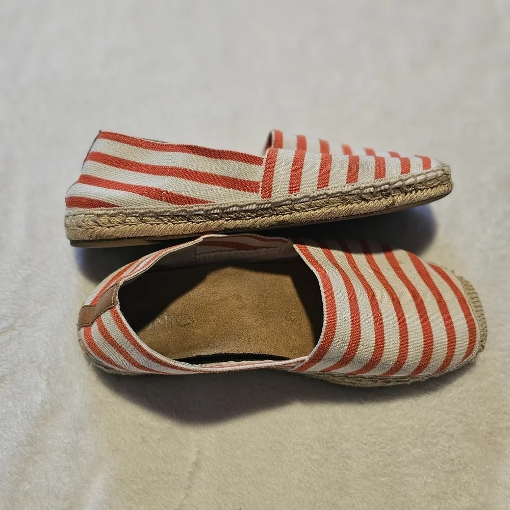 Vionic Size 8 Valeri Canvas Striped Slip On Espadrille Loafers